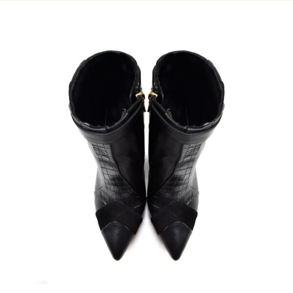 Wide width pointed toe boot