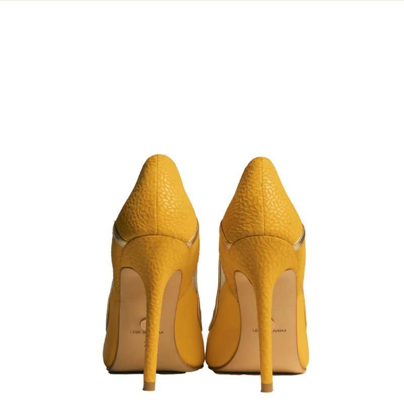 sexy yellow pointed-toe stilettos