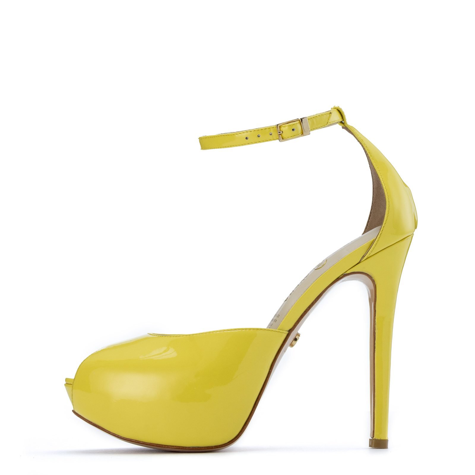 wide yellow pumps for wide feet